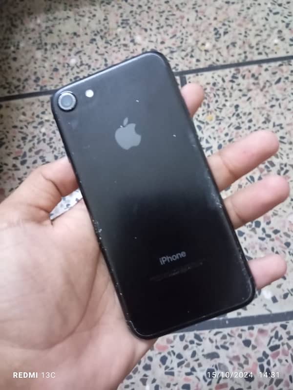 IPhone 7 (128GB) 1