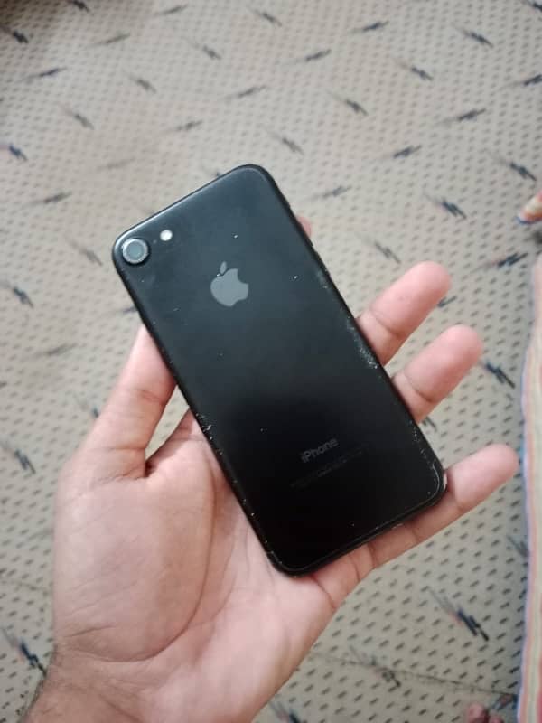 IPhone 7 (128GB) 6