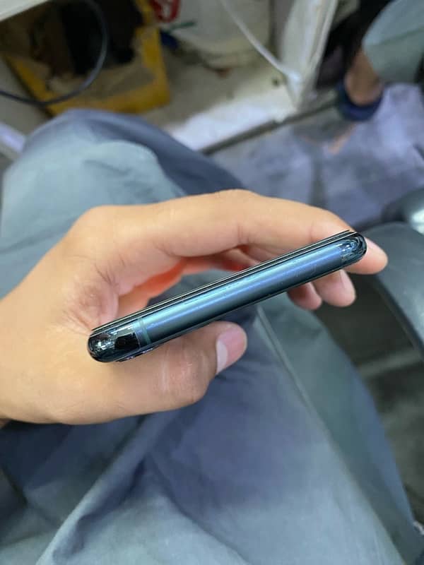 iPhone 11 Pro Max pta approved 1