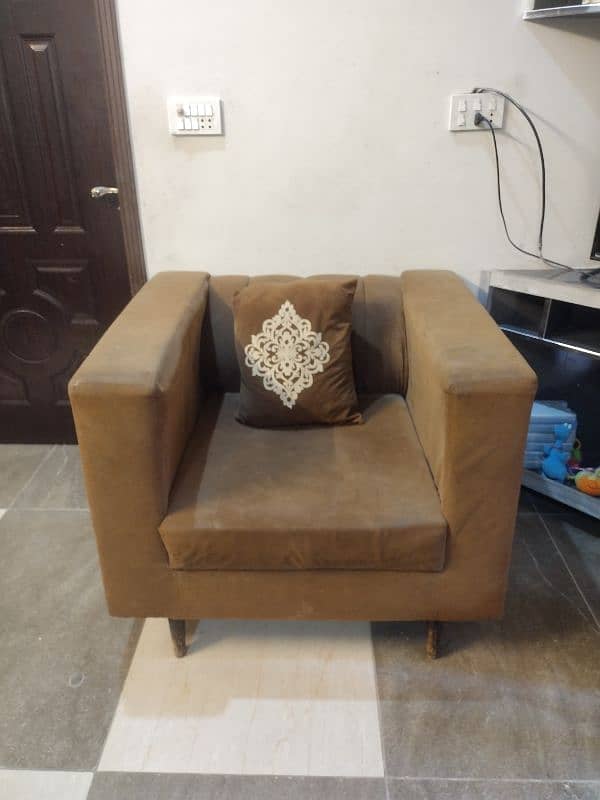 6 seater Sofa Set (3+2+1) New Versace design Lahore made 9