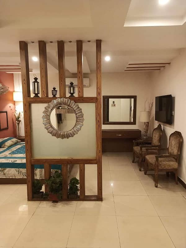 1BED FURNISHED APORTMENT IS AVAILABLE FOR RENT IN SECTOR B BAHRIA TOWN LAHORE 4