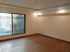 I-8 PRIME LOCATION 14 MARLA GROUND PORTION FOR RENT 0