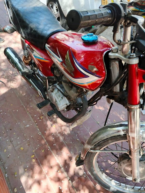 honda 125/2016 model koi kam nh hain gari ma 0