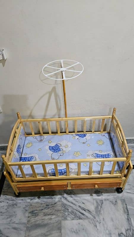 Junior baby cot and swing 1