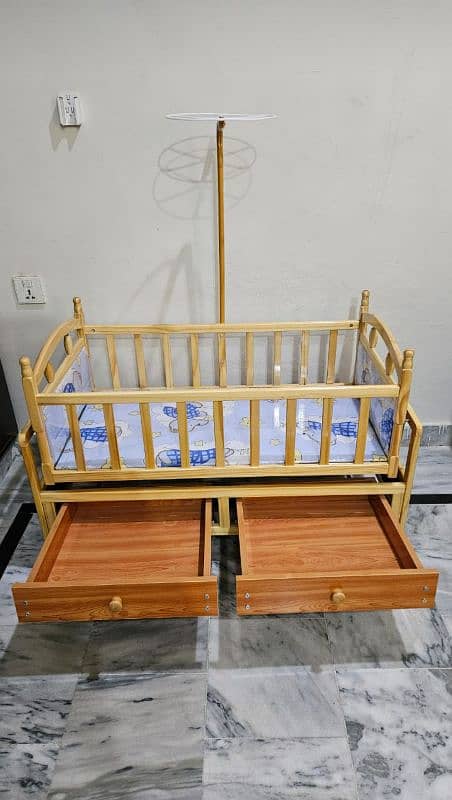 Junior baby cot and swing 6