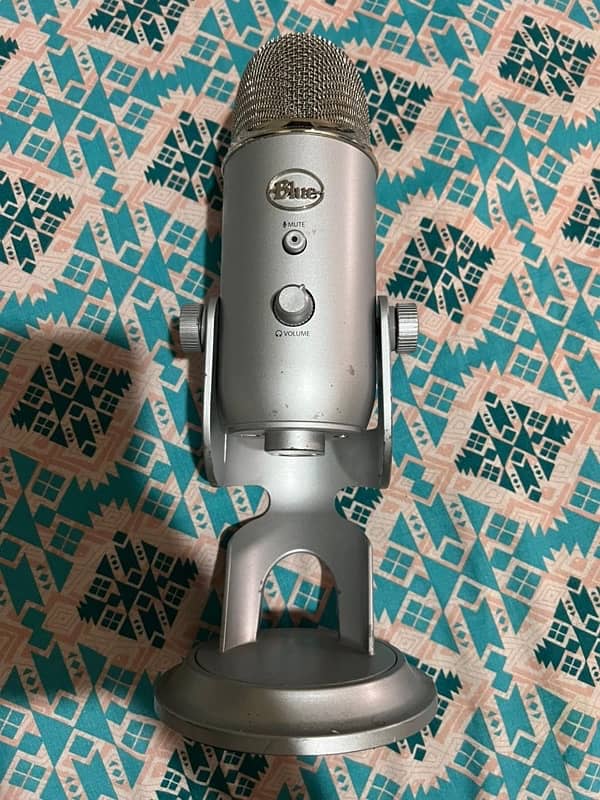 Blue Yeti Microphone 1