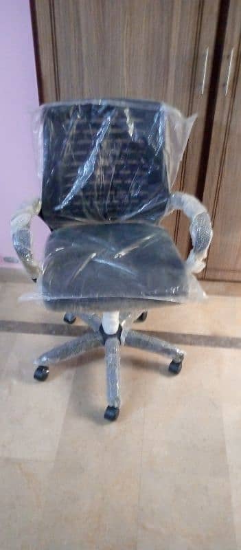 Best Office Chair For Sale - like New 10