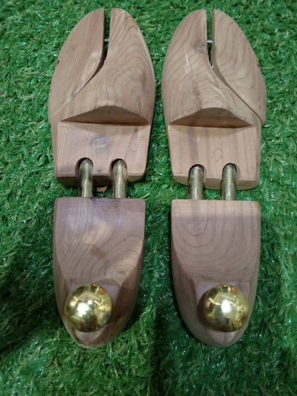 shoe trees 3