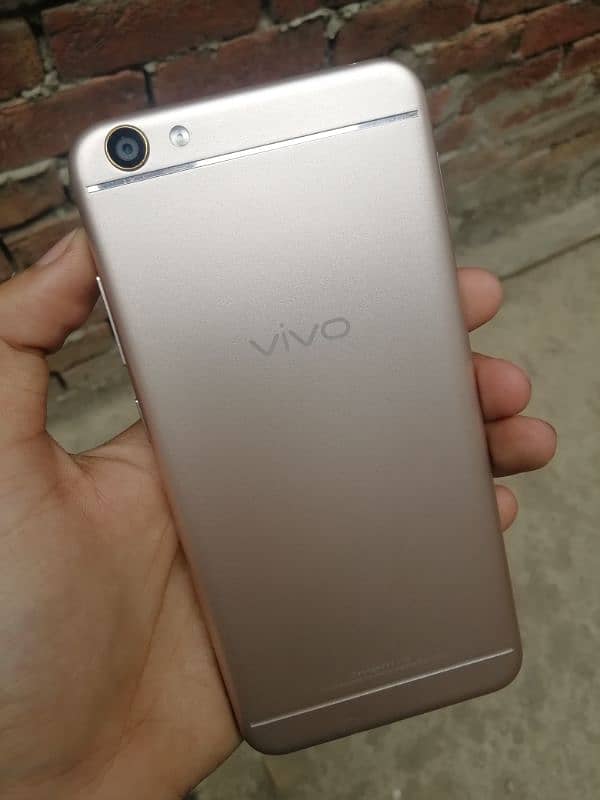 vivo y66 6Gb \\ 128Gb Mobile 4G / No oppo infinix tecno samsung iphone 3