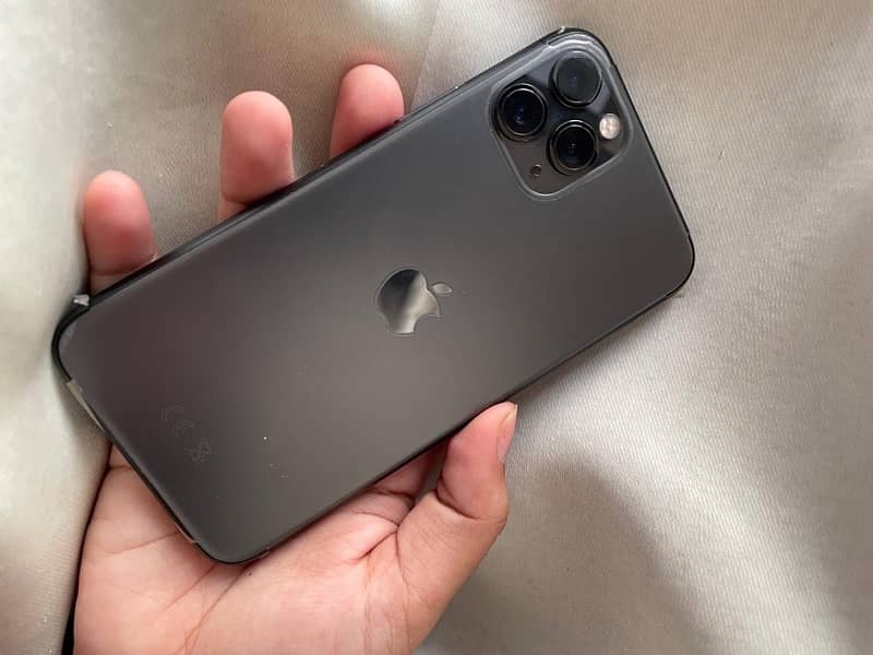 Iphone 11 Pro 256gb PTA APPROVED 4