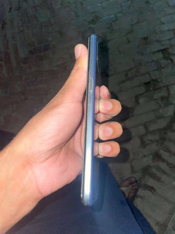 Oppo F17 8/128 for sale 4