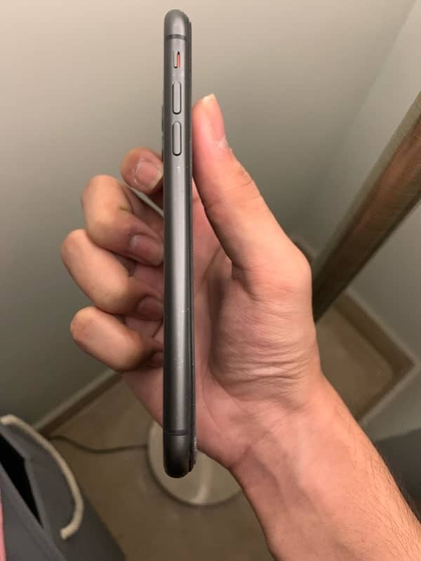 iPhone 11 64gb non pta 3