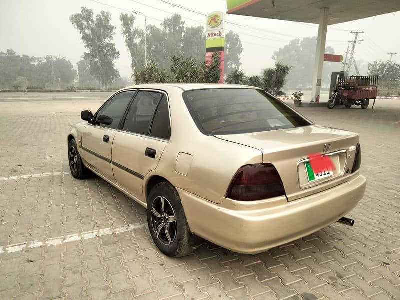 Honda Civic EXi 2000. . . . . call 03017304812 4