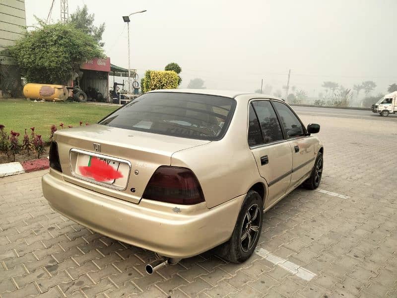 Honda Civic EXi 2000. . . . . call 03017304812 7