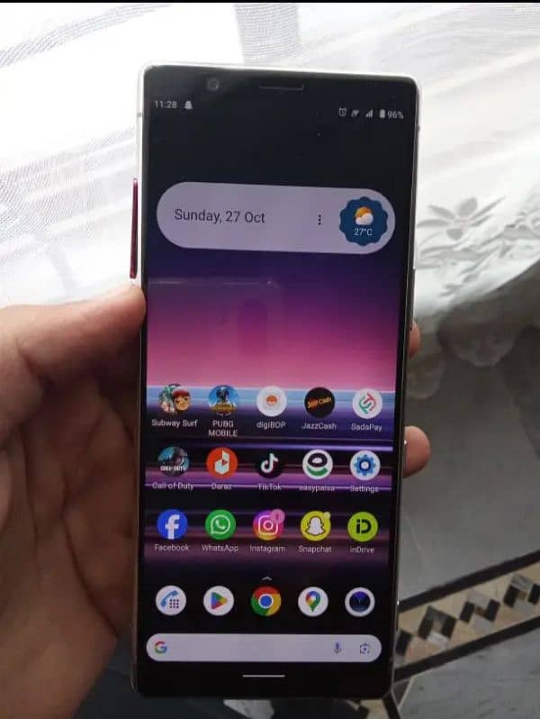 sony Xperia 5 like new in good condition 6