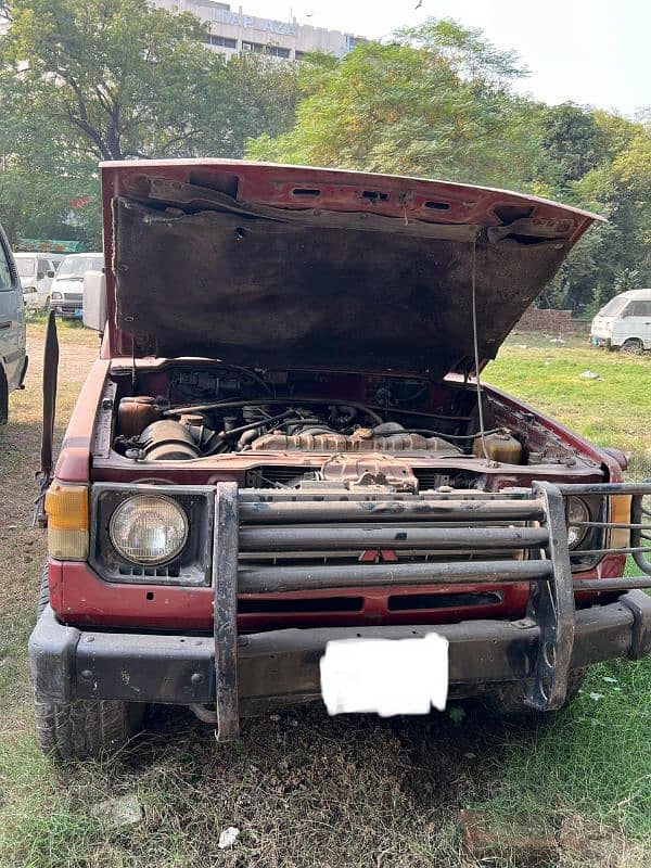 Mitsubishi Pajero 1988 1