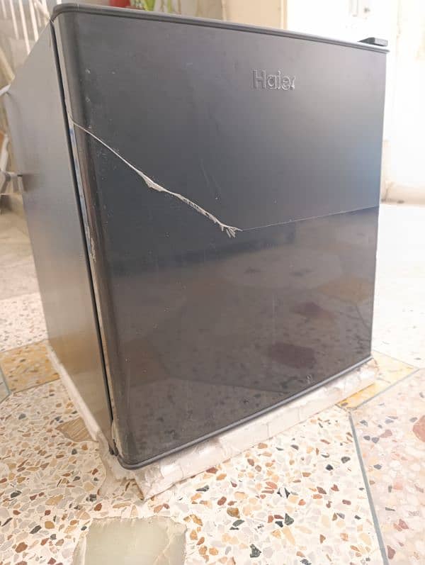 Haier Mini room fridge 0