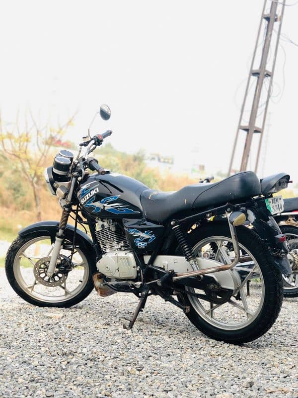 suzuki  GS150 1