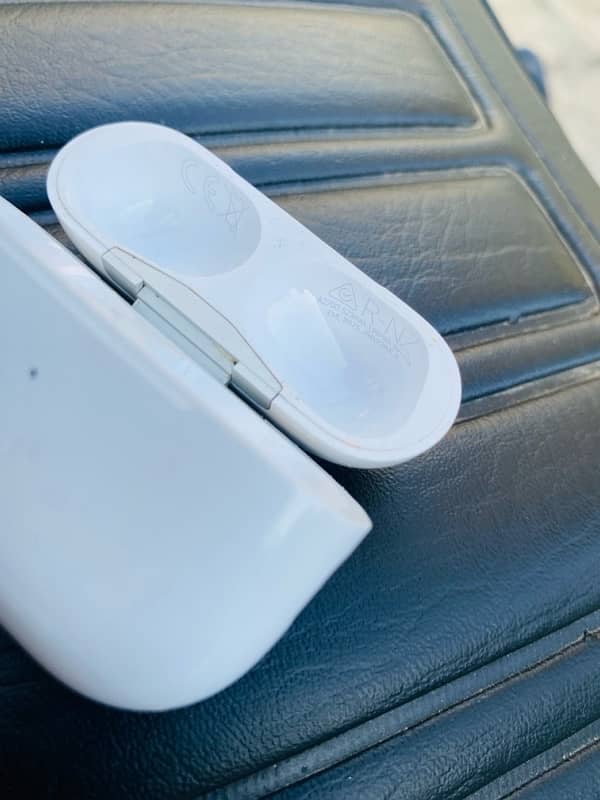 Airpods pro 2nd generation 4