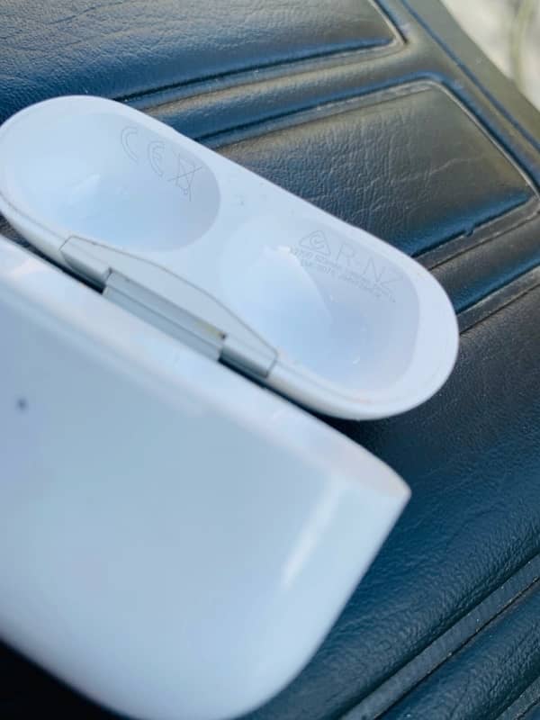 Airpods pro 2nd generation 8