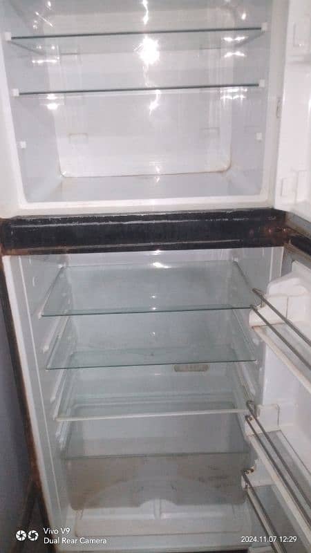 Dawlance Fridge Refrigrator 0