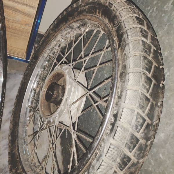 gs 150 rims and tyre orignal 2