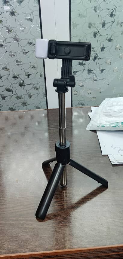 Selfie stick with flash light mini tripod stand 0