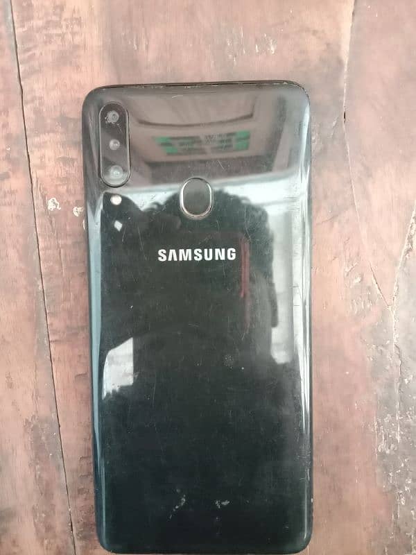 Samsung a20s  bilkul okay sirf panel change hoga exchange possible hai 3