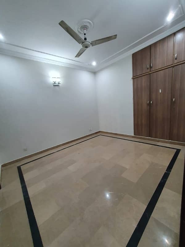 7 Marlas Upper Portion Prime Location Near Market and Mosque G-13 7