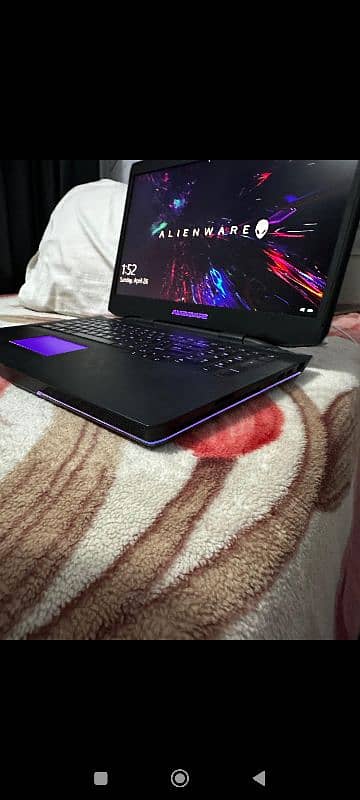 Alienware 17 i7 4810mq 10/10 1