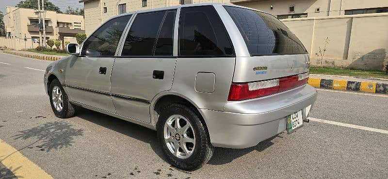 Suzuki Cultus VXL 2005 4