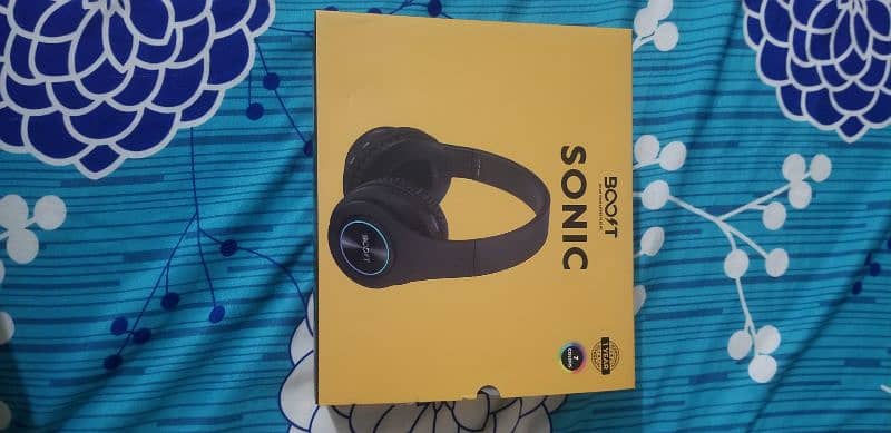 Boost Sonic Headphones 1