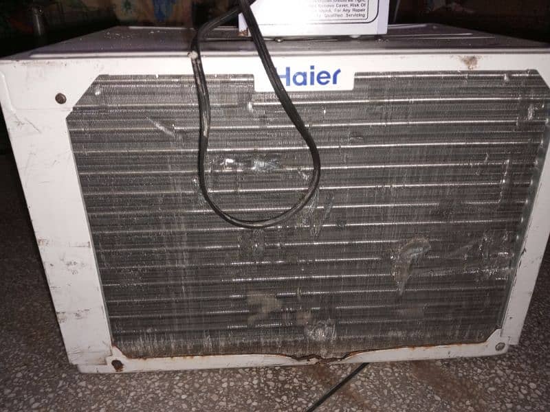 Window AC original Haier 0.75 ton with step lizer 3