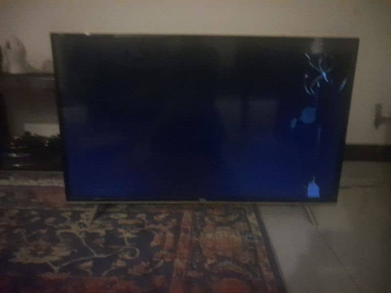 TCL - LED - L40P62US - Damaged Screen 0