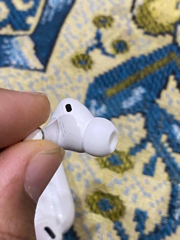 Airpods pro  orignal apple airpods pro 1st gen orignal hain origna 4