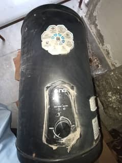 ONE SEASON USED ELECTRIC WATER HEATER