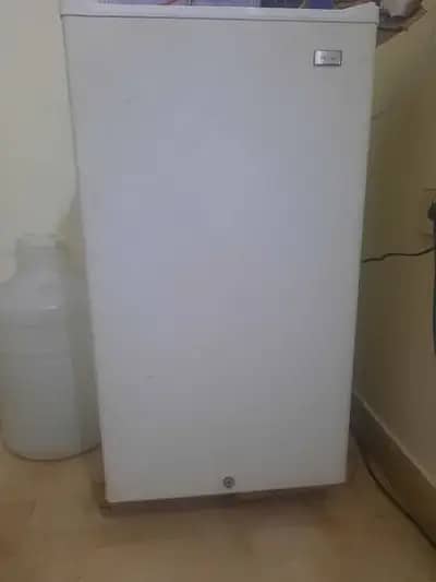 Haier mini fridge room fridge 0