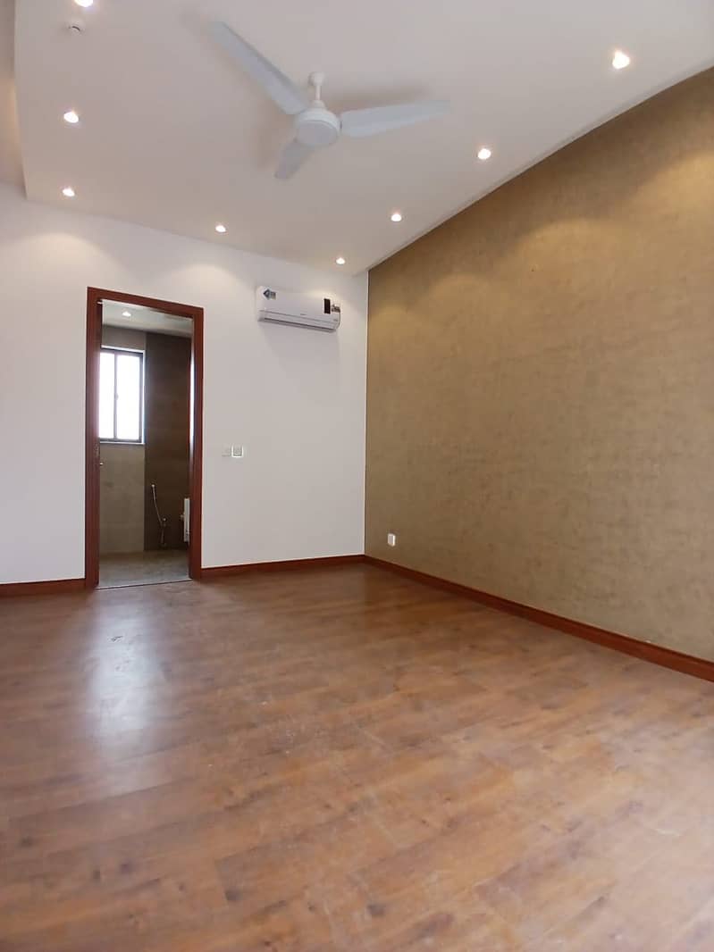 DREAM HOME OFFERS 10 Marla House Is Available For Rent In DHA Phase 5 Lahore At Prime Location 12