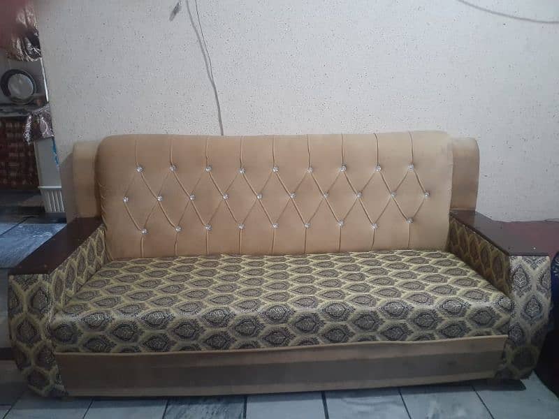 For sale Sofa  Set. Reasonable price Brand new 0