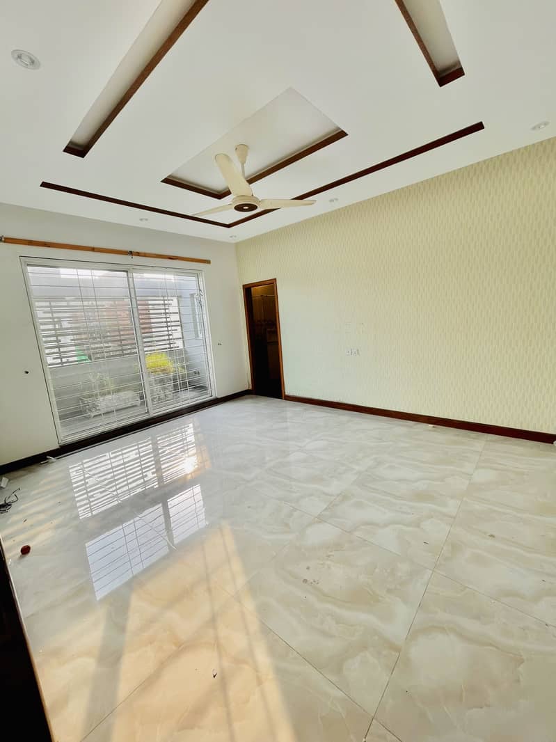 DREAM HOME OFFER 1 Kanal upper protions Is Available For Rent In DHA Phase 6 Lahore At Prime Location. 18