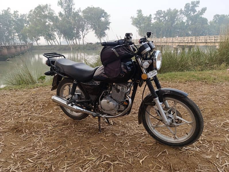 Suzuki GS 150 SE 12