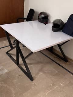 Solid Wooden Table for Office