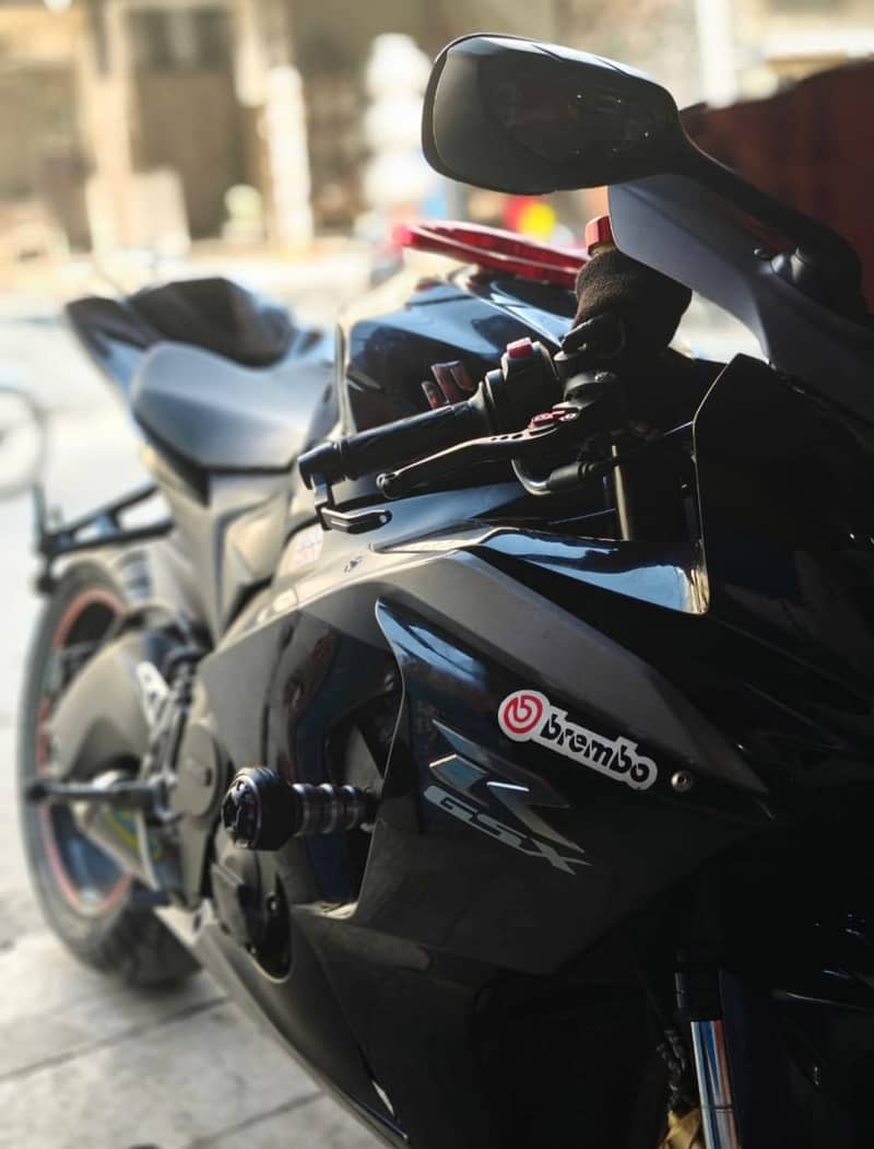 SUZUKI GSX-R1000 (2014) MODEL 1