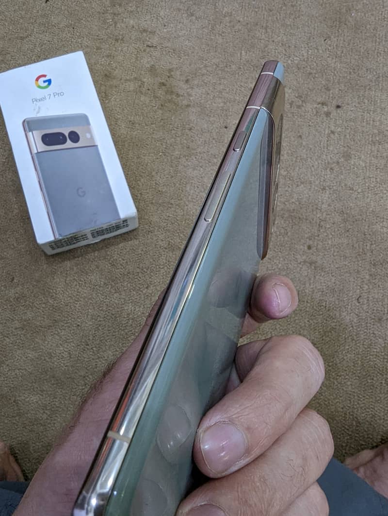 Google Pixel 7pro Display damaged 4