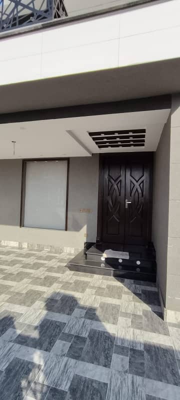 10-Marla (Residential) House For Sale In Talha Block Sec-F Bahria Town Lahore, 7