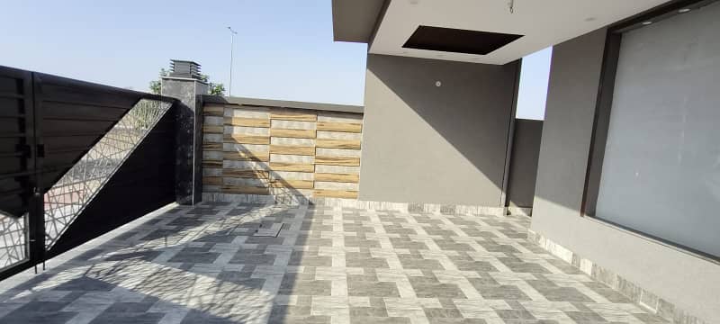 10-Marla (Residential) House For Sale In Talha Block Sec-F Bahria Town Lahore, 8