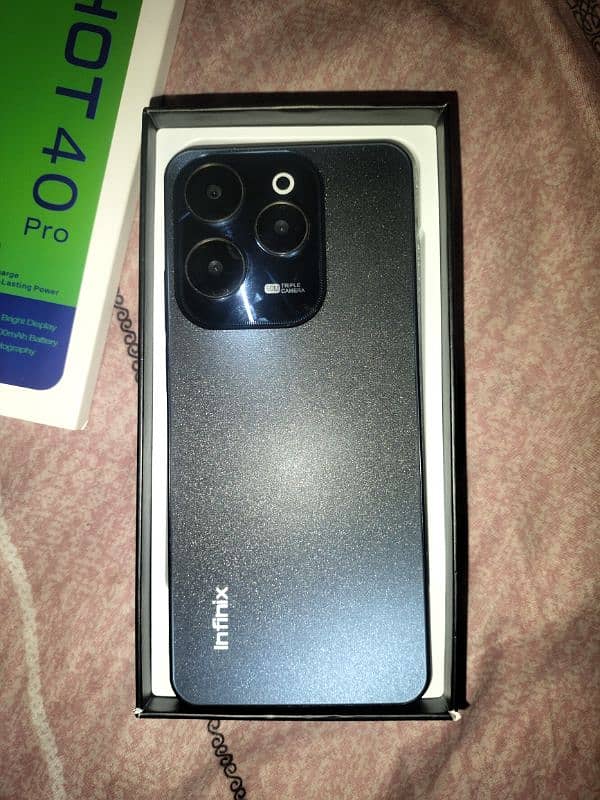 Infinix Hot 40 Pro Black 1