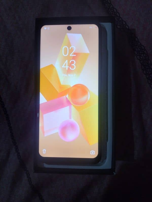 Infinix Hot 40 Pro Black 2