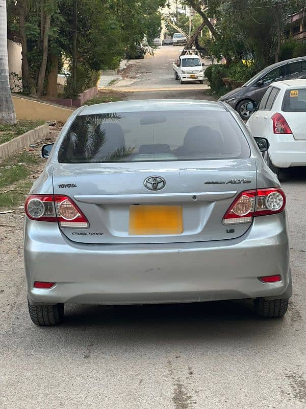 Toyota Corolla Altis 2012 3