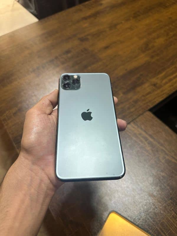 iphone 11 pro max 2